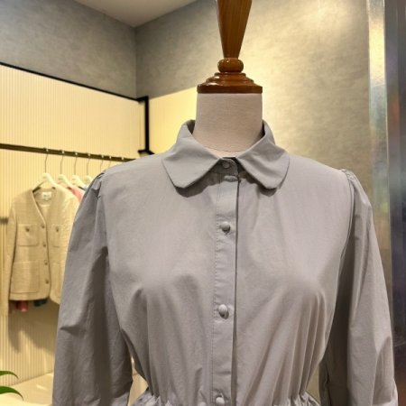 스트랩 프릴 이중단 블라우스