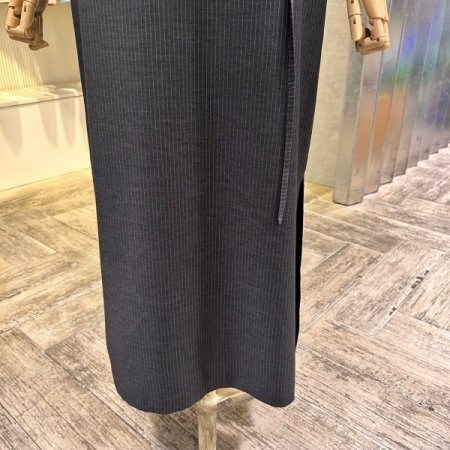 스트라이프 사이드 트임 롱 스커트