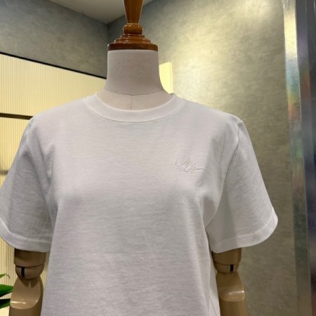 베이직 자수 마크 티셔츠