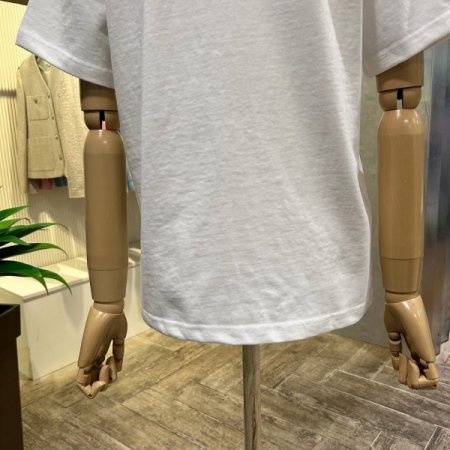 베이직 자수 마크 티셔츠