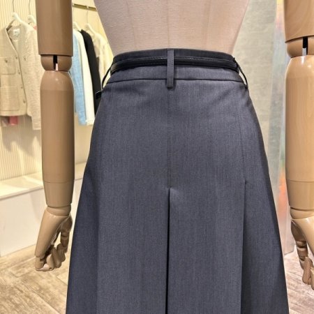 벨티드 투턱 미디 스커트