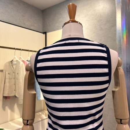 스트라이프 민소매 티셔츠