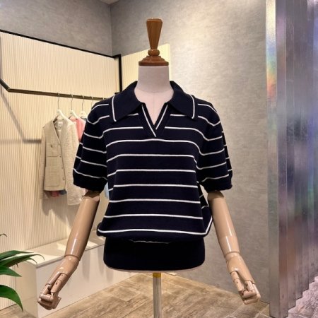 카라 스트라이프 니트