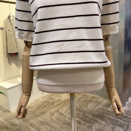 카라 스트라이프 니트