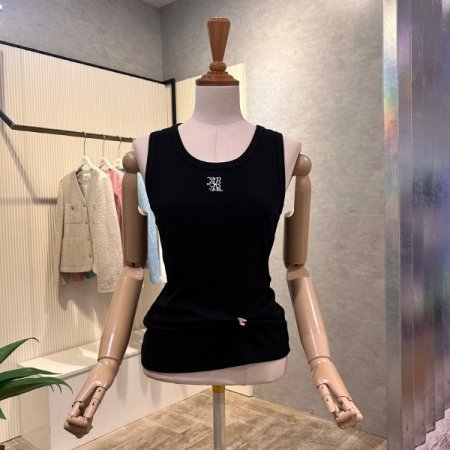 자수 마크 민소매 티셔츠