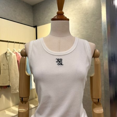 자수 마크 민소매 티셔츠