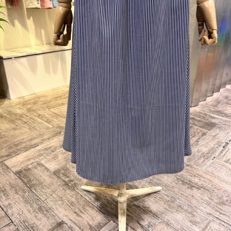 스트라이프 롤업 소매 롱 원피스