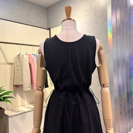 플레어 스트링 민소매 원피스