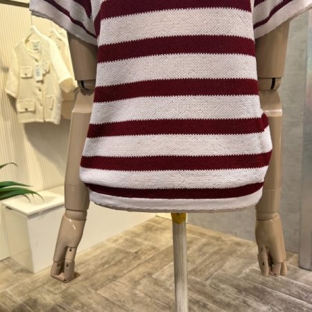 이중 캡소매 배색 니트