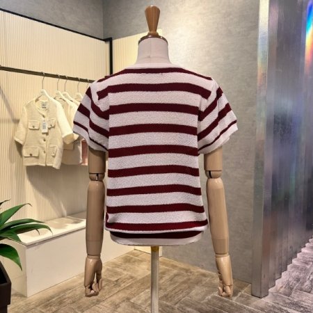 이중 캡소매 배색 니트