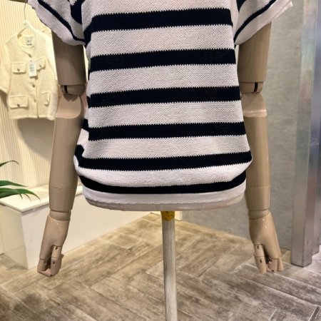 배색 이중 캡소매 니트