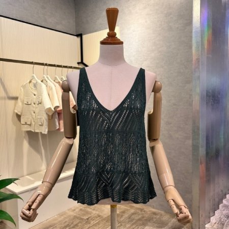 크롭 V넥 펀칭 민소매 니트