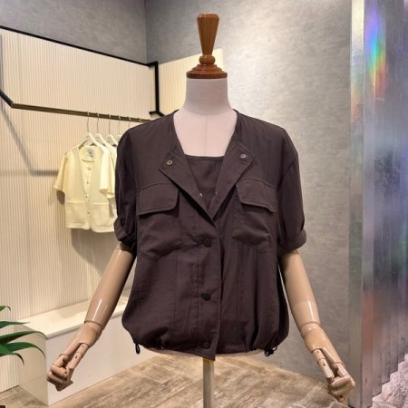 라운드 레이어드 단추 포켓 점퍼