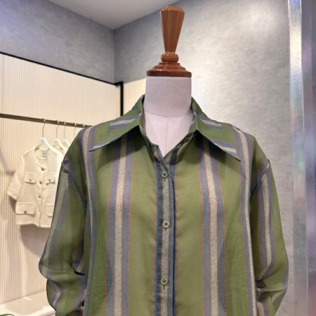 박시 배색 라인 단추 셔츠