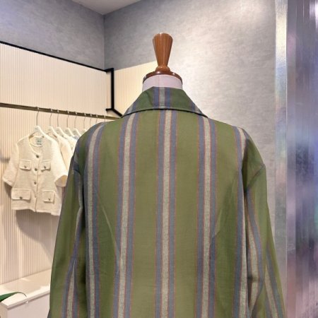 박시 배색 라인 단추 셔츠