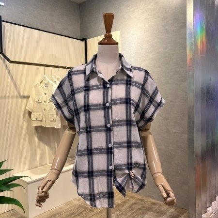 체크 캡소매 단추 셔츠