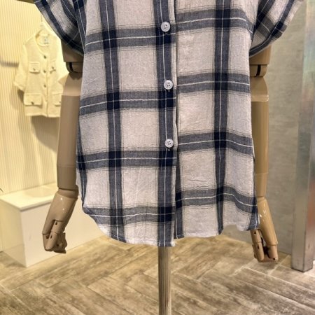 체크 캡소매 단추 셔츠