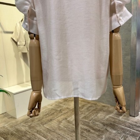 퍼프 소매 카라 단추 블라우스