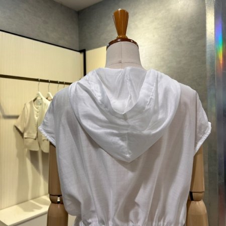 후드 스트랩 캡소매 베스트