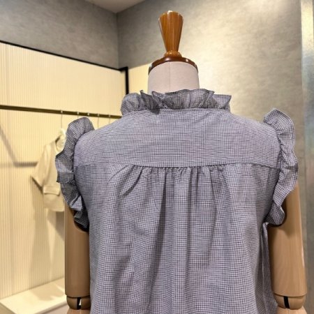 프릴 라인 민소매 레이어드 블라우스