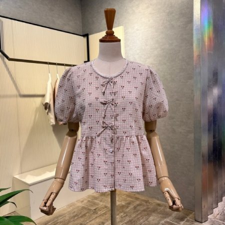 체리 프린트 리본 블라우스