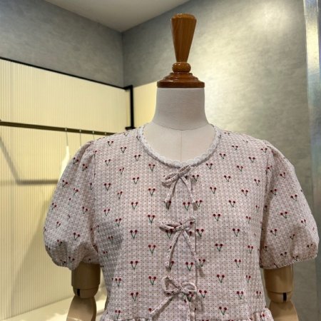 체리 프린트 리본 블라우스