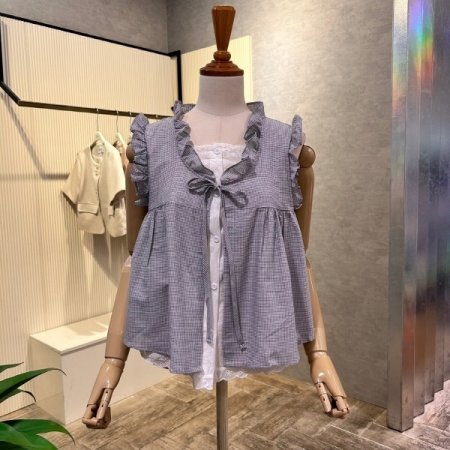 민소매 프릴 라인 레이어드 블라우스