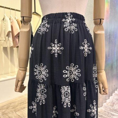 프린트 이단 셔링 밴딩 롱 스커트