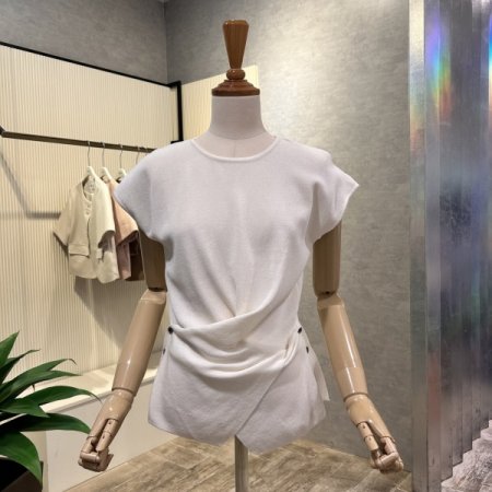 캡소매 크로스 단추 니트