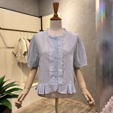 자수 프릴 블라우스