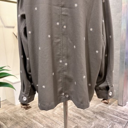 플라워 자수 포켓 박시 자켓