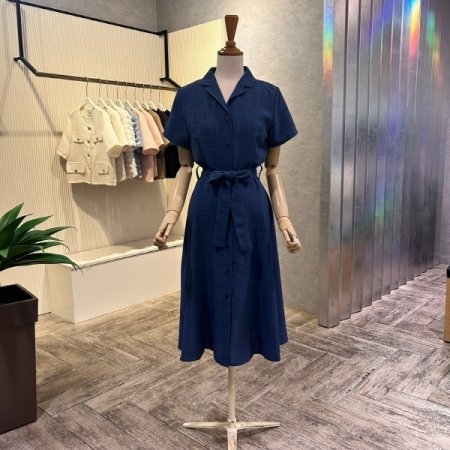 카라 단추 다트 벨티드 원피스