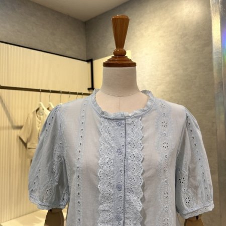 프릴 레이스 자수 블라우스