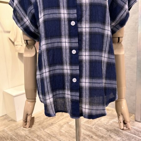 캡소매 단추 체크 셔츠