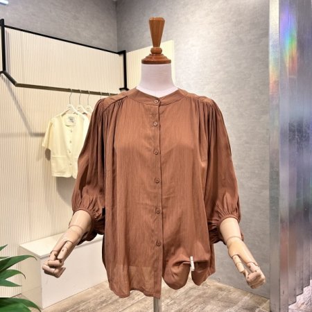 나그랑 셔링 소매 블라우스