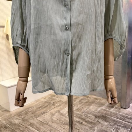 나그랑 셔링 소매 블라우스