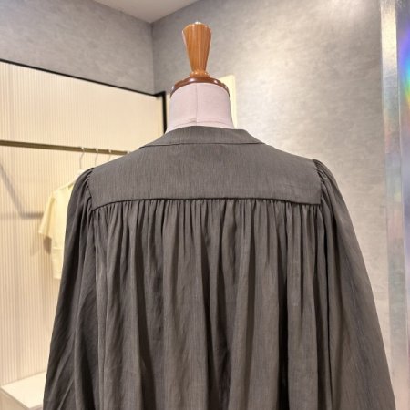 셔링 소매 나그랑 블라우스