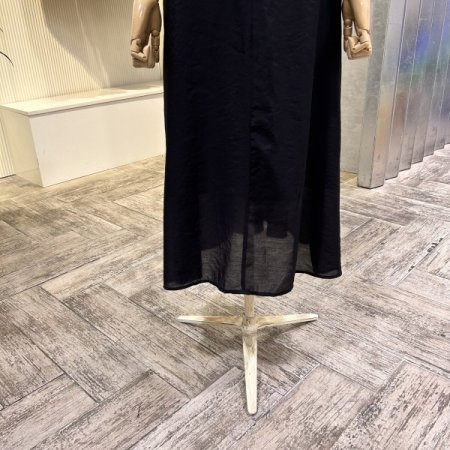 다트 스퀘어넥 퍼프 소매 원피스