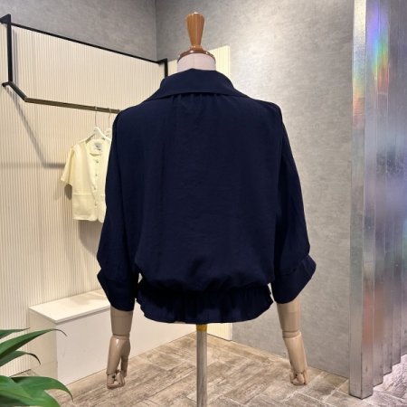 카라 밴딩 셔링 언발 블라우스