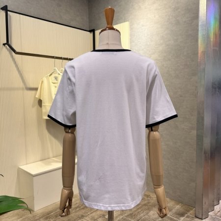 배색 라인 레터링 티셔츠