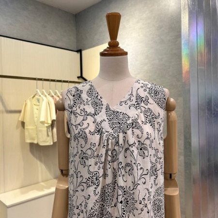 V넥 패턴 민소매 롱 원피스