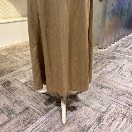 A라인 사이드 벨티드 롱 스커트