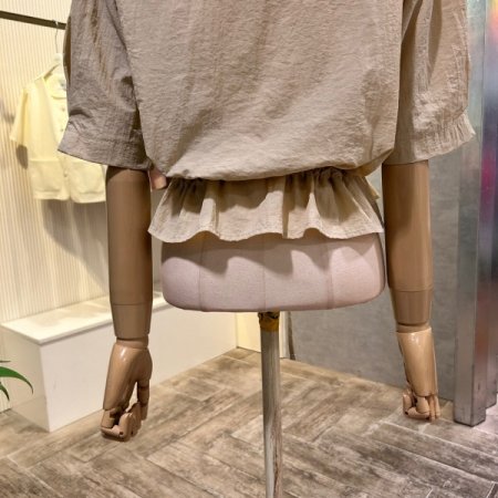 라운드 스트랩 셋업 블라우스