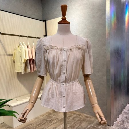 밴딩 프릴 스퀘어넥 블라우스