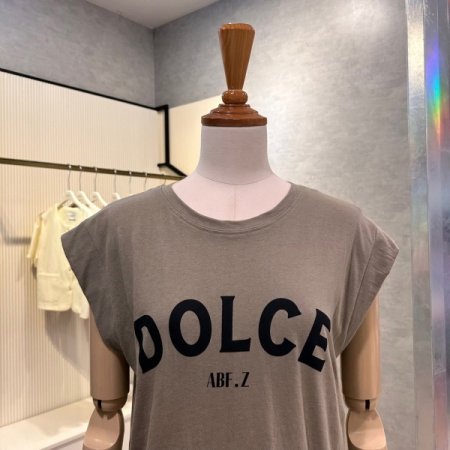 레터링 캡소매 티셔츠