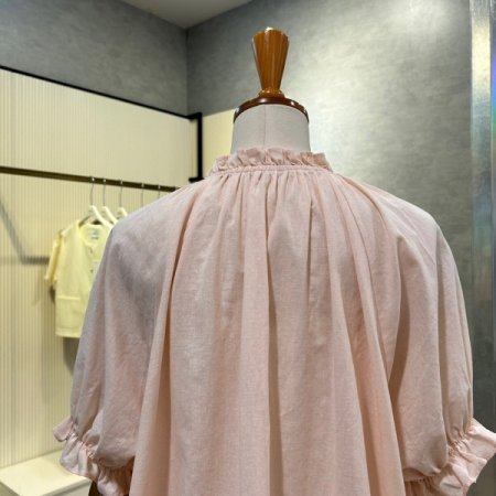 스트랩 프릴넥 면 블라우스