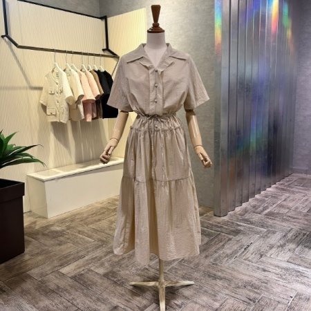 스트랩 플리츠 라인 카라 원피스