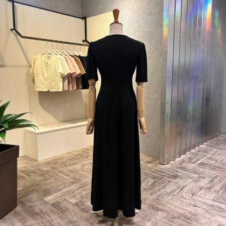 V넥 셔링 스트랩 롱 원피스