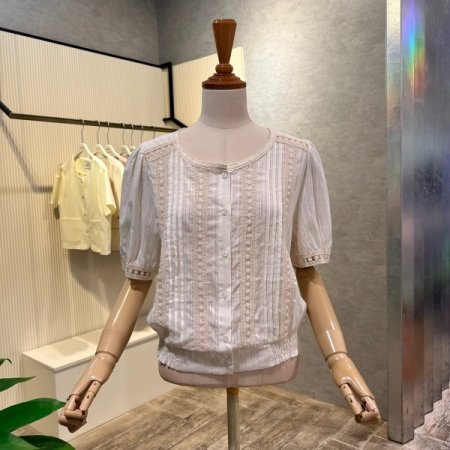 레이스 자수 라인 블라우스