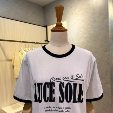 라인 배색 레터링 반팔 티셔츠